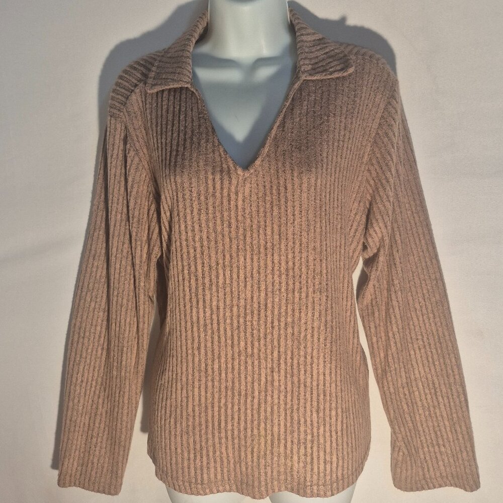 I AM stylish V-neck Rayon top, brown in size Large